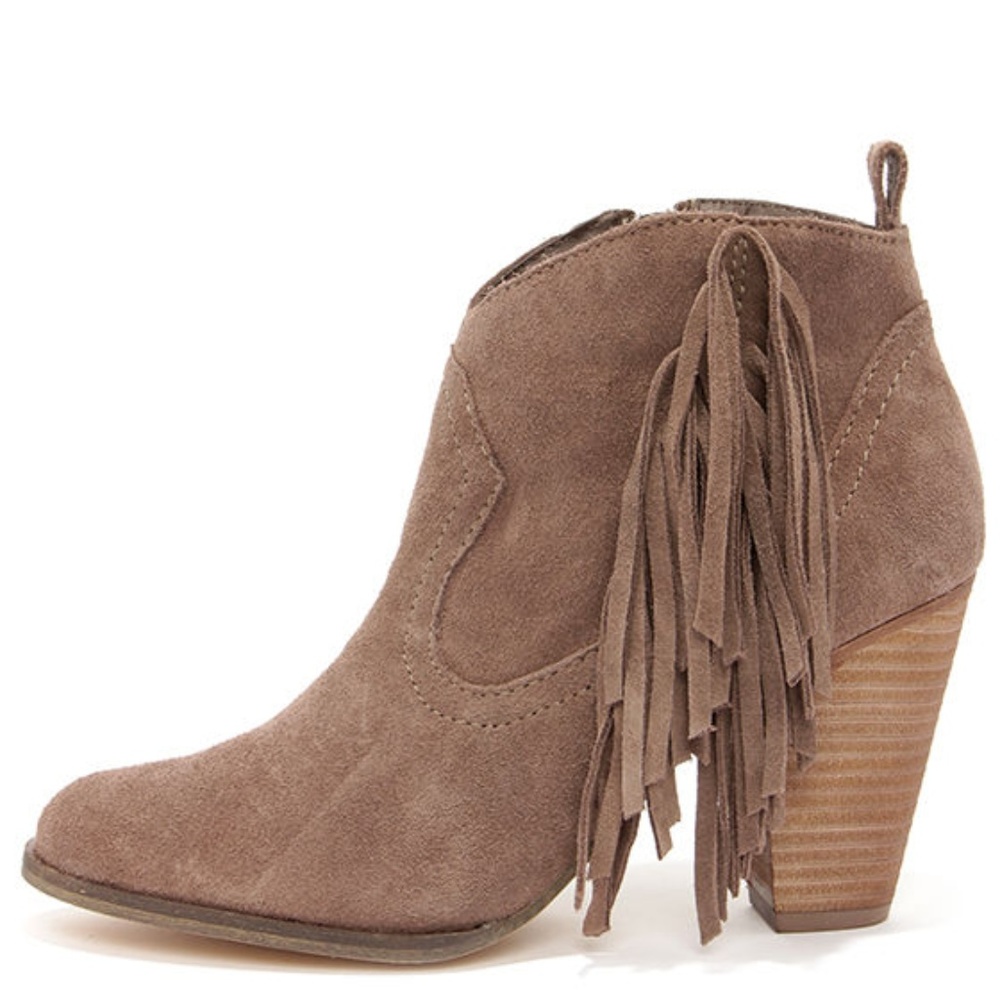 STEVE MADDEN PONNCHO TAUPE SUEDE FRINGE ANKLE BOOT